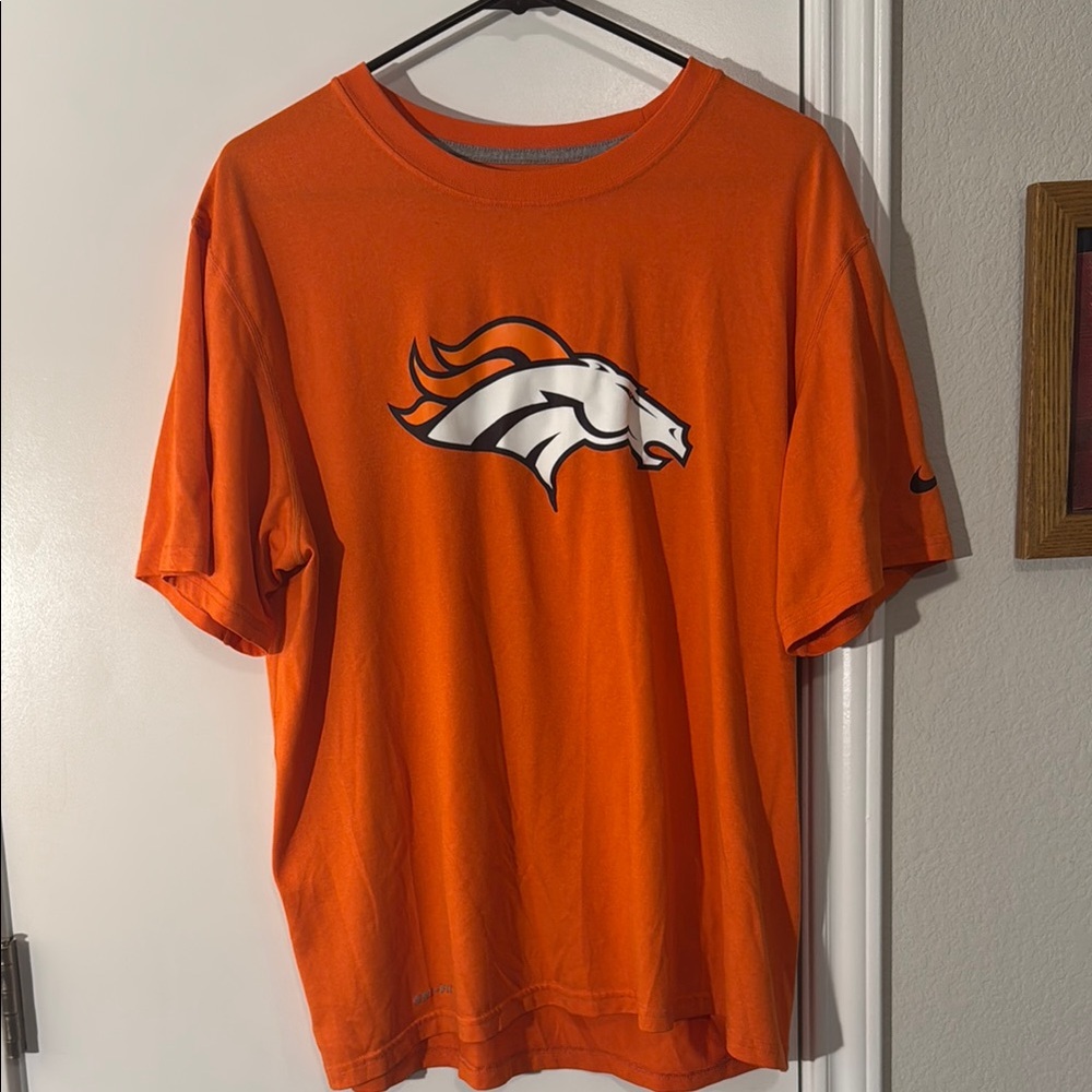 Nike Men's Broncos T-Shirt